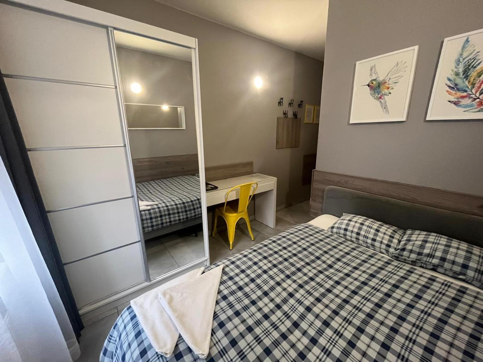 Albergue Grey Z Lazienka , Darmowy Parking, Zameldowanie Bezobslugowe Poznań